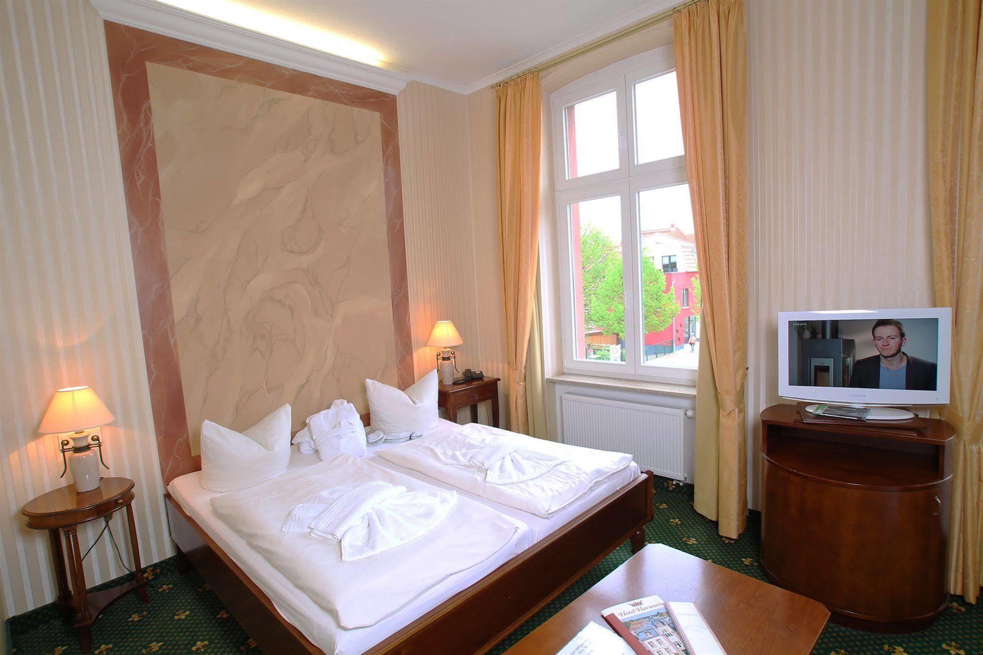 Müritz Harmonie Waren (Mueritz)